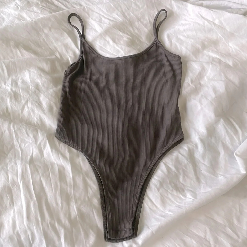 💰SHEIN cami ribbed bodysuit gray size large
